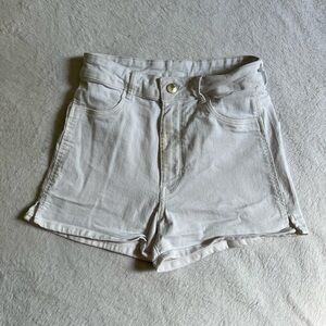 White denim shorts🤍